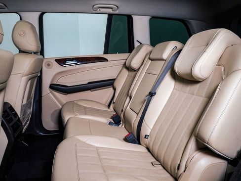 Used 2019 Mercedes-Benz GLS 450 4MATIC image 17