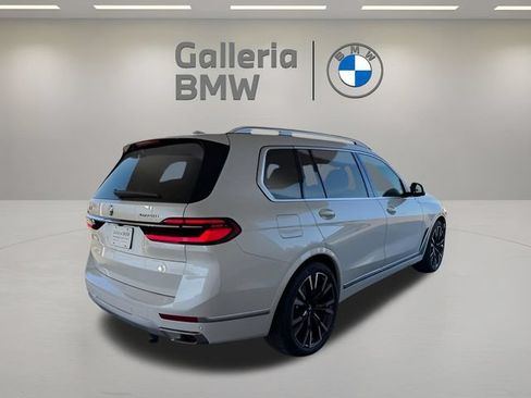 Used 2026 BMW X7 xDrive40i w/ Premium Package AWD/4WD image 7