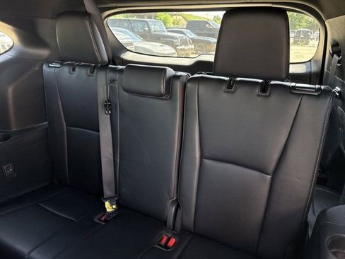 Used 2023 Toyota Highlander XSE AWD/4WD image 7