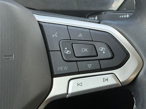 Certified 2022 Volkswagen Tiguan SE FWD image 23