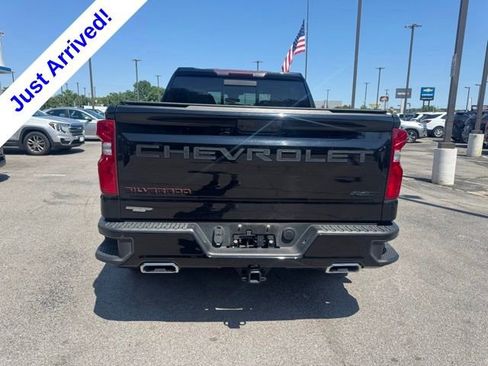 Used 2023 Chevrolet Silverado 1500 RST w/ Redline Edition AWD/4WD image 4