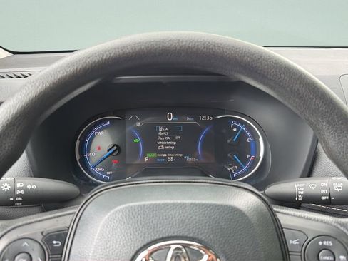Used 2025 Toyota RAV4 LE AWD/4WD image 23
