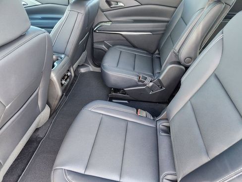 New 2026 Chevrolet Traverse LT image 11