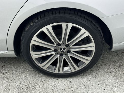 Used 2018 Mercedes-Benz E 300 image 39