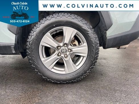 Used 2023 Toyota RAV4 XLE AWD/4WD image 11