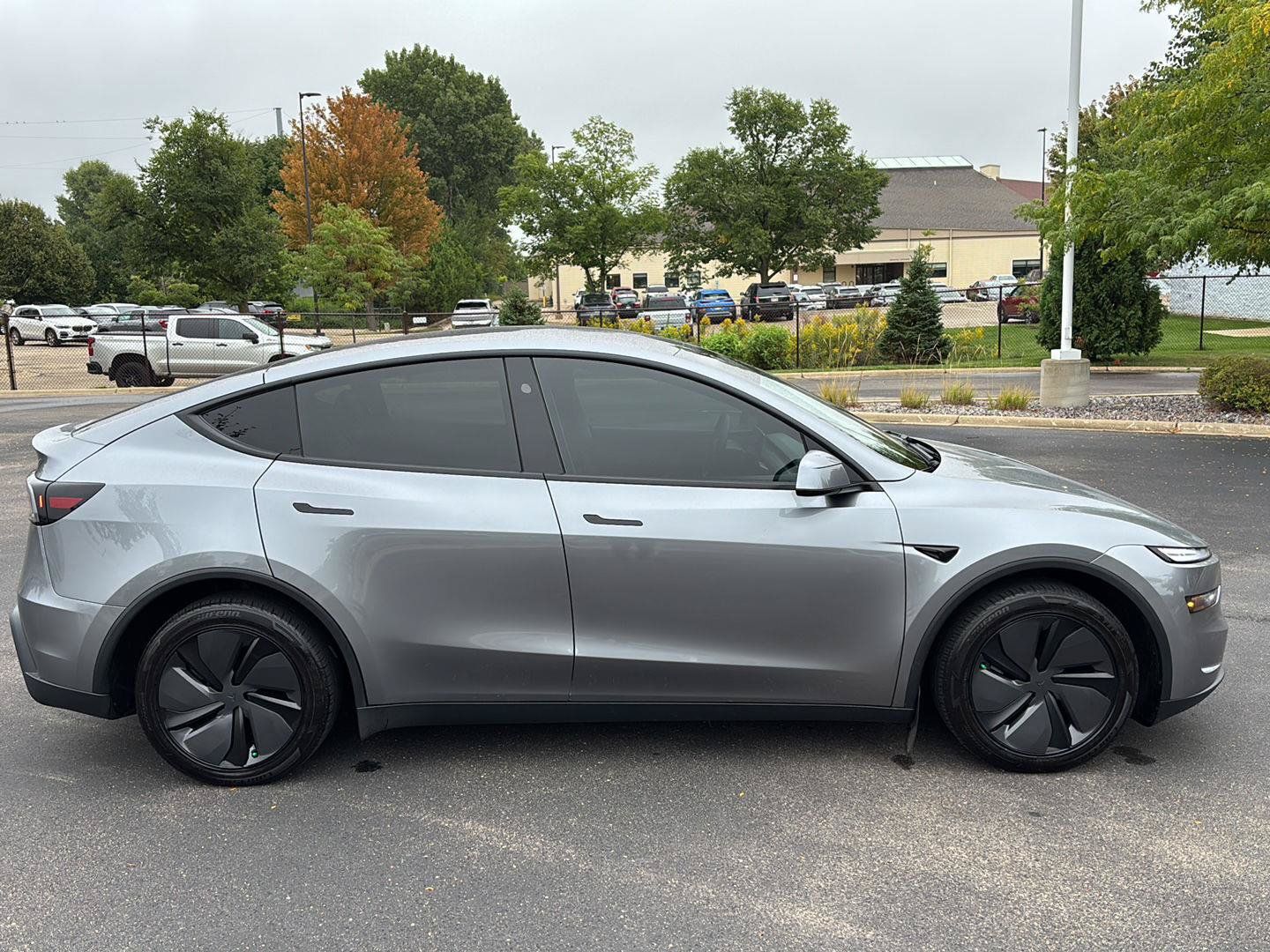 Used 2026 Tesla Model Y AWD image 8