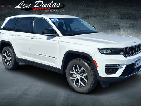 Used 2023 Jeep Grand Cherokee Limited image 1