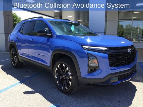 Used 2025 Chevrolet Equinox RS w/ Safety and Technology Package AWD/4WD image 4