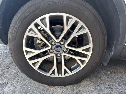 Used 2020 Ford Escape SEL FWD image 10