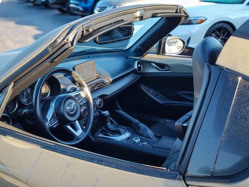 Used 2023 MAZDA MX-5 Miata Grand Touring w/ Weather Package image 16