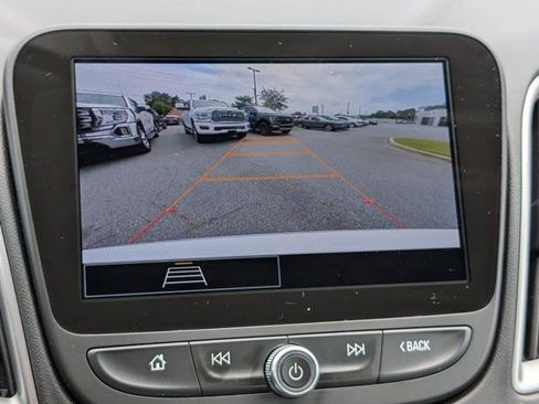 Used 2025 Chevrolet Malibu LT FWD image 17