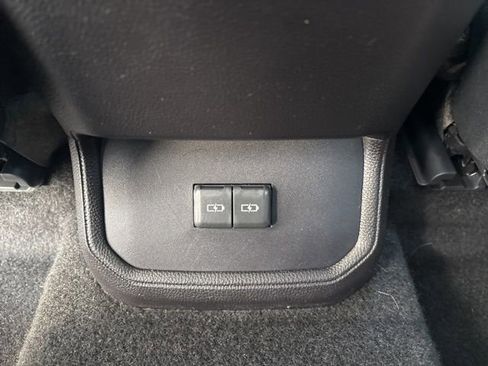 Certified 2024 Toyota Highlander XLE image 23