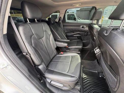 Used 2022 Kia Sorento SX FWD image 31