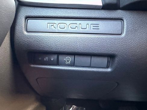 Used 2023 Nissan Rogue S image 20