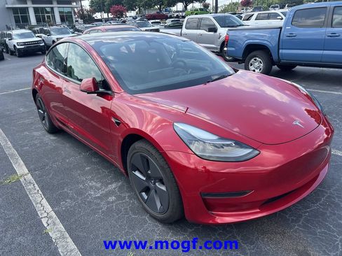 Used 2023 Tesla Model 3 Standard Range RWD image 2