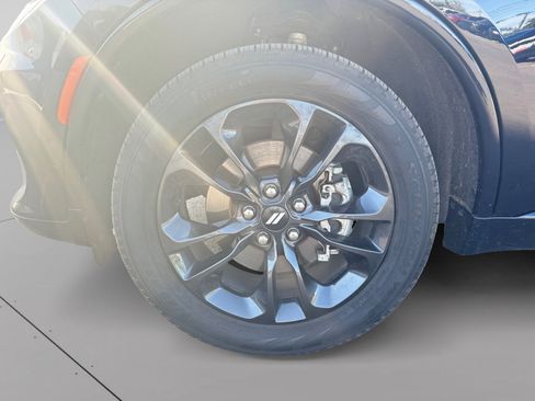 Used 2025 Dodge Durango GT AWD/4WD image 9