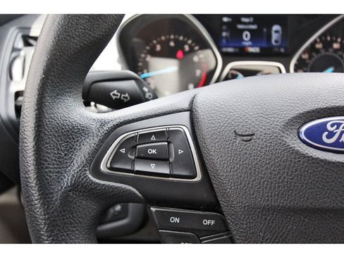 Used 2019 Ford Escape SE FWD image 15