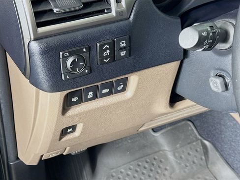 Used 2023 Lexus GX 460 Luxury image 10