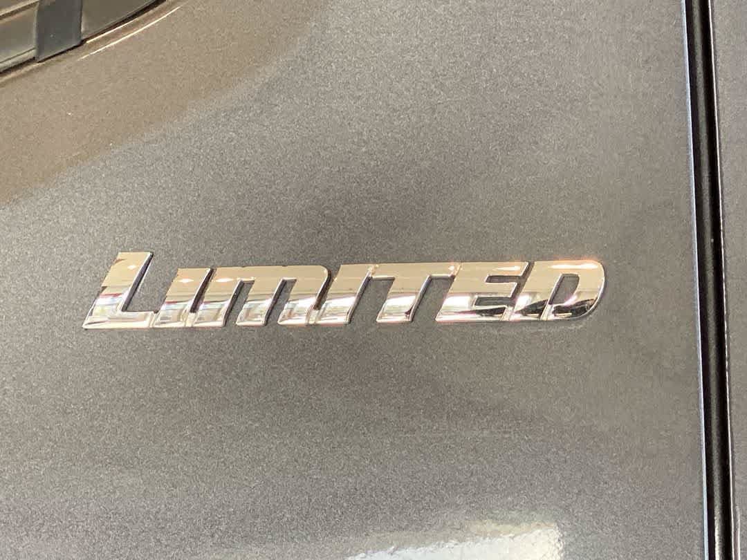 Certified 2021 Toyota Tacoma Limited AWD/4WD image 11