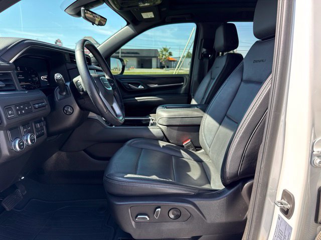 Used 2022 GMC Yukon XL Denali w/ Denali Premium Package RWD image 11
