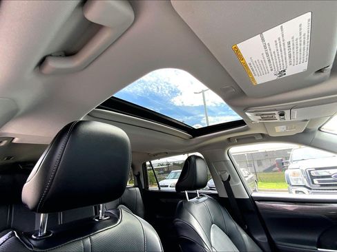 Used 2026 Toyota Highlander Limited AWD/4WD image 27