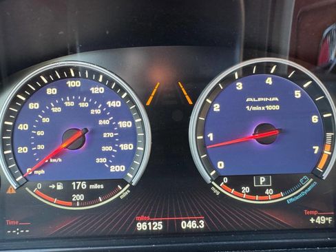 Used 2012 BMW ALPINA B7 xDrive LWB w/ Luxury Rear Seating Pkg image 24