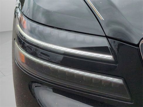Certified 2025 Genesis G80 2.5T Advanced image 9