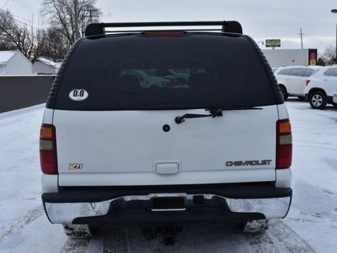 Used 2003 Chevrolet Suburban Z71 image 9