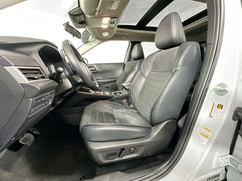 Used 2024 Mitsubishi Outlander Ralliart image 4