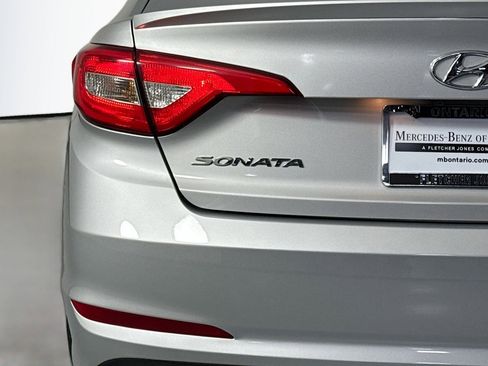 Used 2016 Hyundai Sonata Sport w/ Option Group 02 image 15