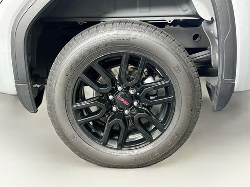 Used 2024 GMC Sierra 1500 Elevation AWD/4WD image 11