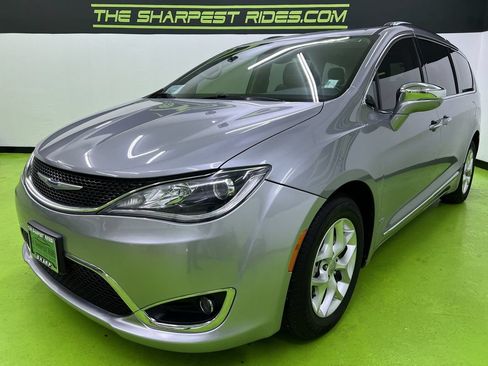 Used 2020 Chrysler Pacifica Limited FWD image 5