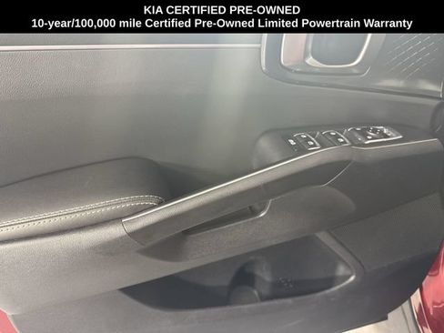 Certified 2023 Kia Sorento LX AWD/4WD image 18