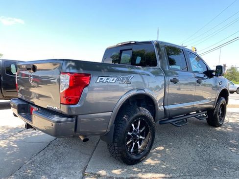 Used 2017 Nissan Titan PRO-4X AWD/4WD image 6