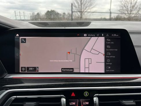 Used 2021 BMW X7 M50i w/ Executive Package image 29