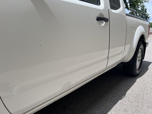Used 2014 Nissan Frontier SV w/ SV Value Truck Package AWD/4WD image 31