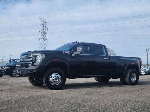 Used 2021 GMC Sierra 3500 Denali w/ Denali Ultimate Package image 8