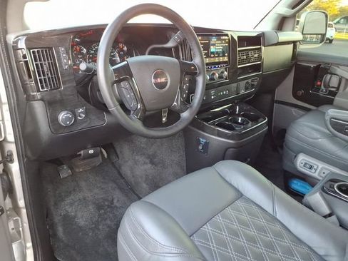 Used 2026 GMC Savana 2500 Extended w/ Driver Convenience Package RWD image 3