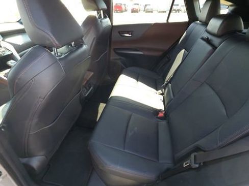 Used 2021 Toyota Venza Limited image 17