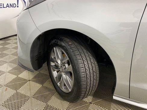 Used 2024 Toyota Sienna XLE image 26