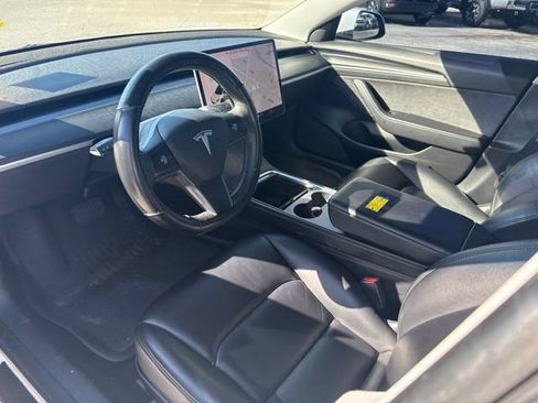 Used 2021 Tesla Model 3 Standard Range Plus RWD image 8