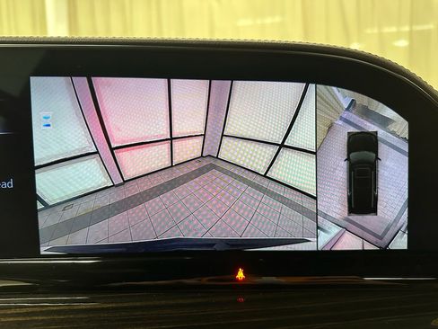 Used 2023 Cadillac Escalade Premium Luxury image 32