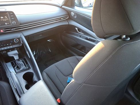 Certified 2023 Hyundai Elantra SEL image 16