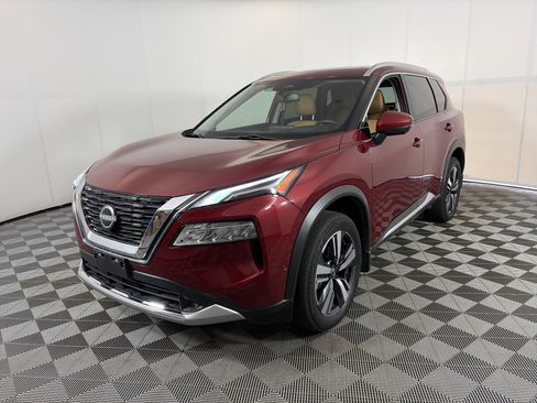 Used 2023 Nissan Rogue Platinum w/ Platinum Premium Package AWD/4WD image 2