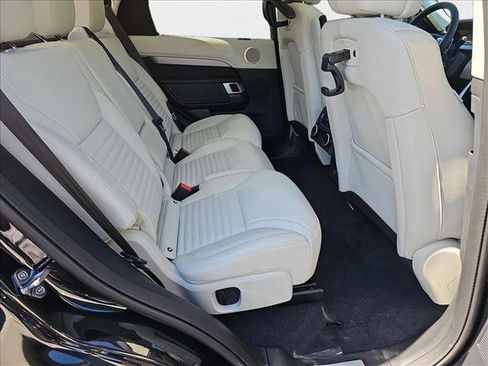 New 2025 Land Rover Discovery Dynamic SE AWD/4WD image 11