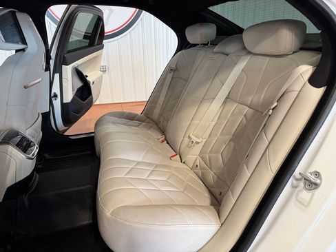 Used 2023 BMW 760i xDrive w/ Parking Assistance Package image 20