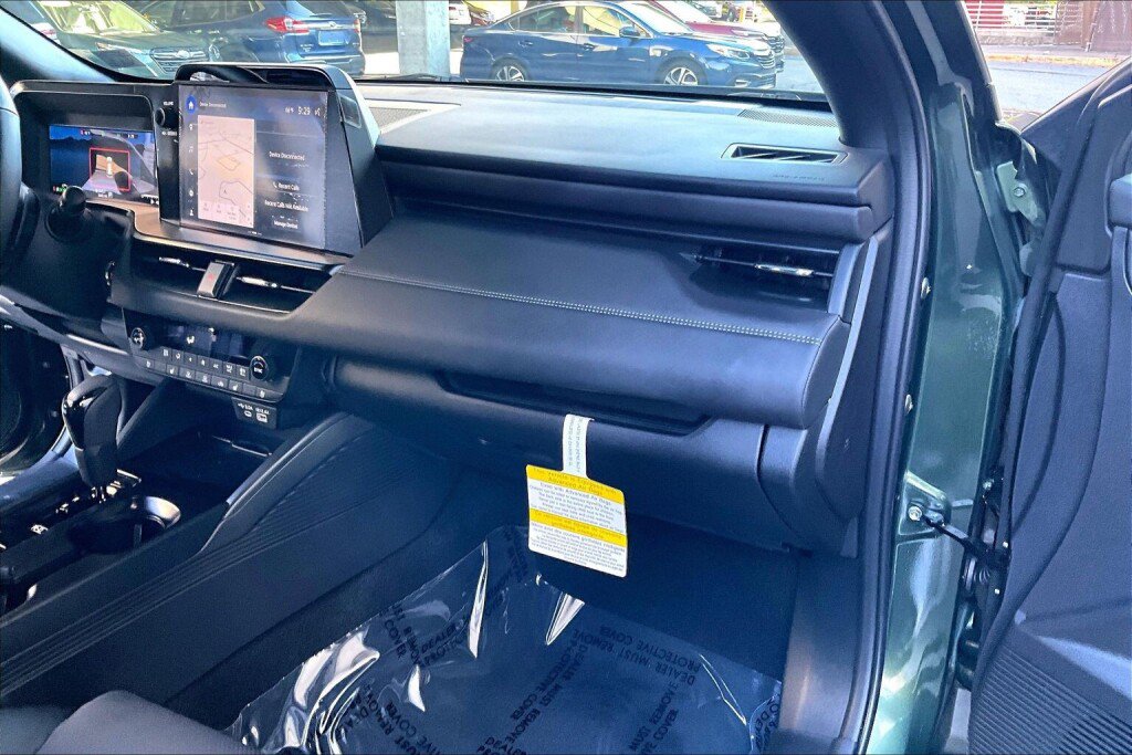 Certified 2026 Subaru Outback Touring AWD/4WD image 11