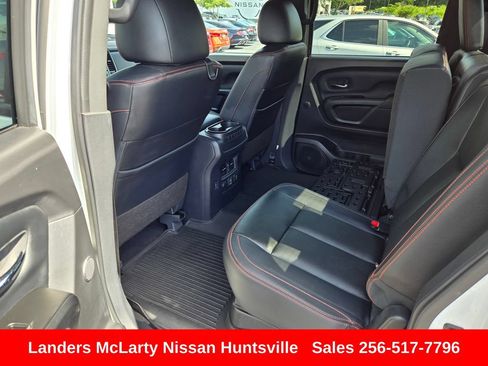 Used 2024 Nissan Titan PRO-4X w/ Pro-4x Convenience Package AWD/4WD image 14