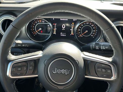 Used 2022 Jeep Wrangler Unlimited Sahara w/ Cold Weather Group image 24