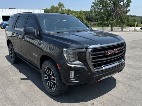 Used 2021 GMC Yukon AT4 w/ AT4 Premium Package AWD/4WD image 2